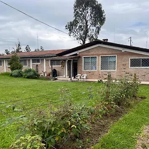  Bed and breakfast Quito Eco @tababela Airport Ecuador